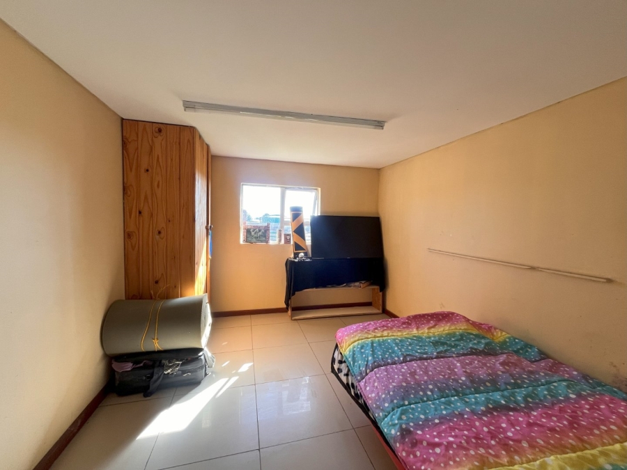 5 Bedroom Property for Sale in Levins Estate Free State